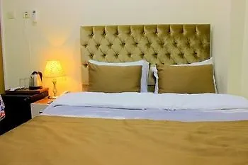Eyfel Hotel 3*