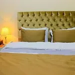 Eyfel Hotel 3*